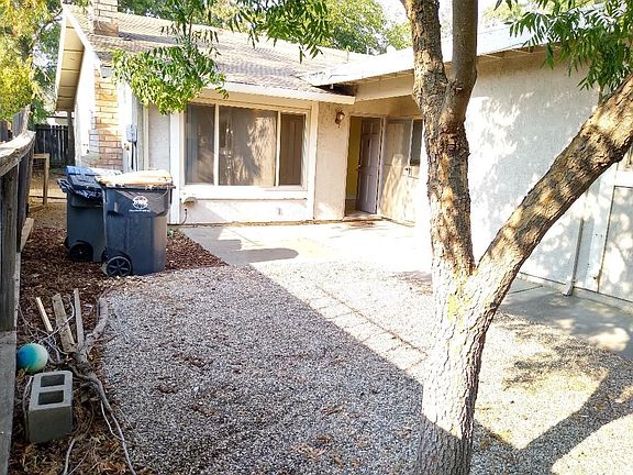 3rd image of 2715 Ottowa Ave #A