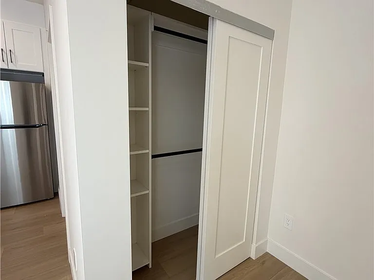 20509 Vose St #1/2 — Photo 5
