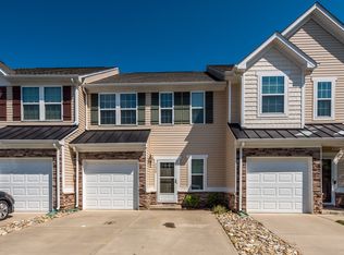 2628 Silverthorn Dr, Charlotte, NC 28273