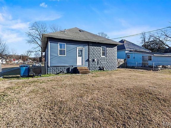 5th image of 201 S 3rd St