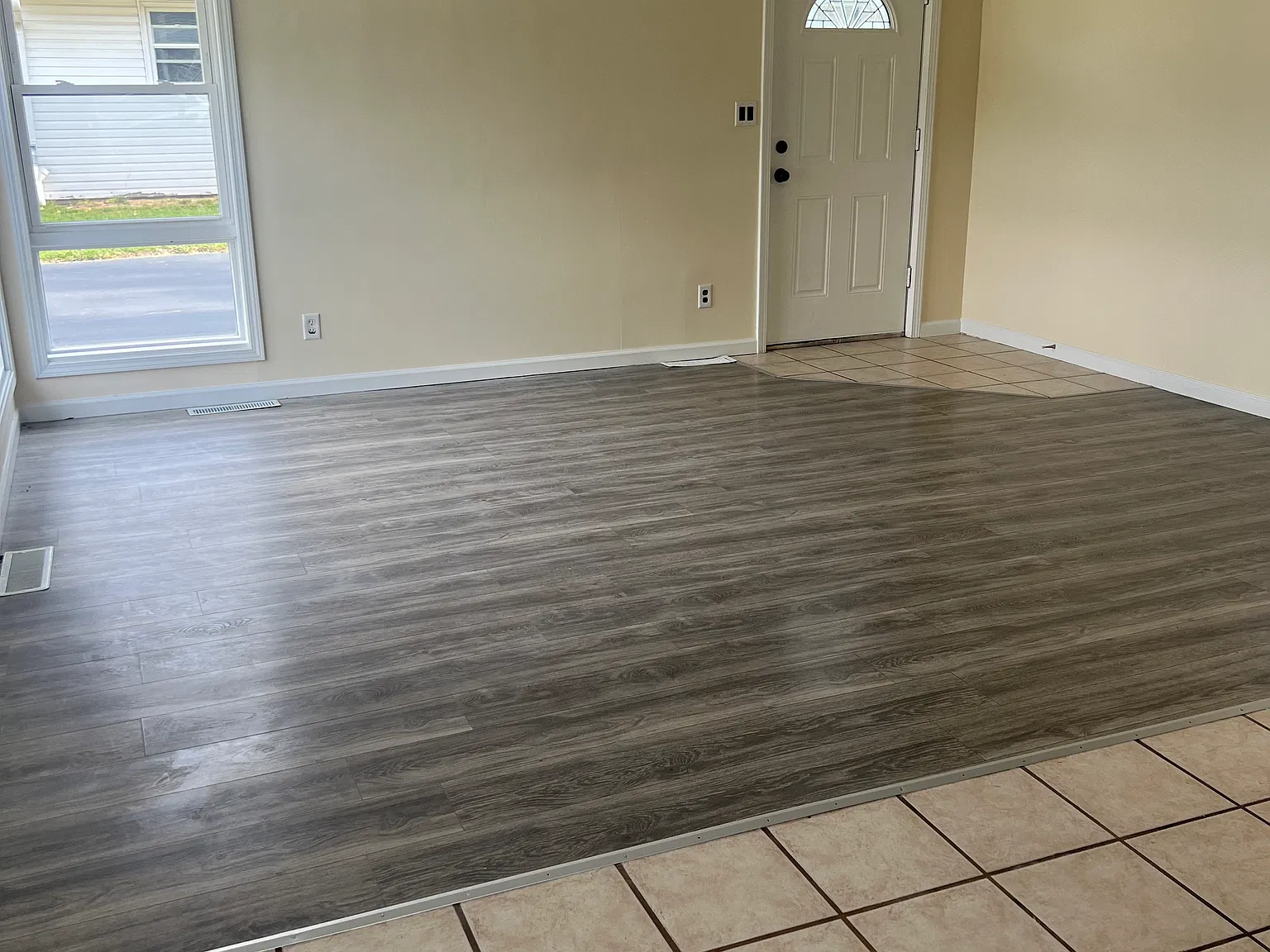 3 bed, 960 sqft, $2,600 — Photo 4