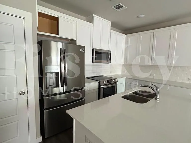 305 N Centro Cir — Photo 5