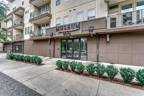 4819 Caroline St #308 Photo 1