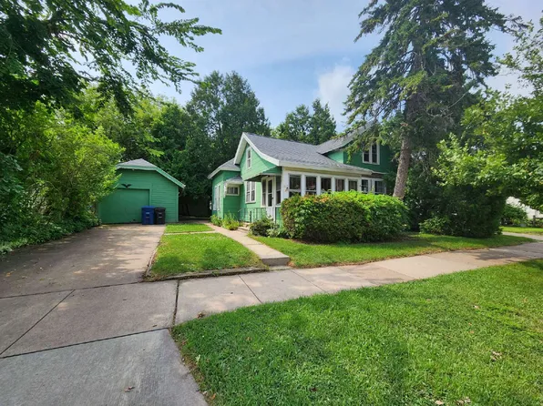 517 Evans St, Oshkosh, WI 54901