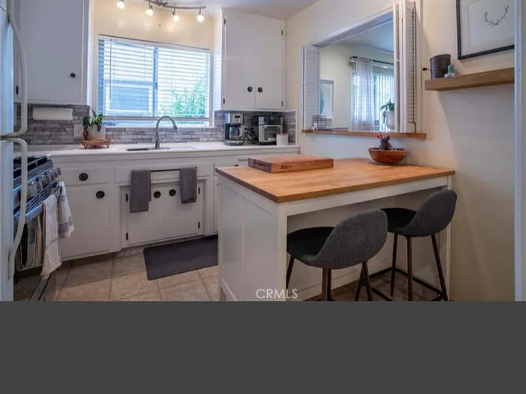 3042 E 3rd St #19 — Photo 7