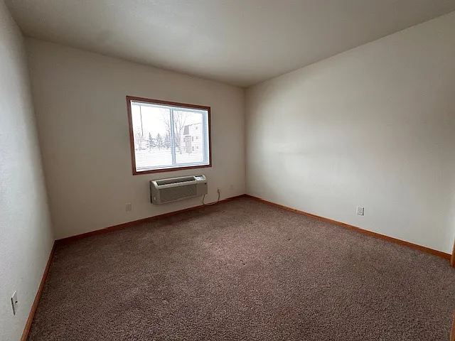 24th St. Apartments — Photo 41