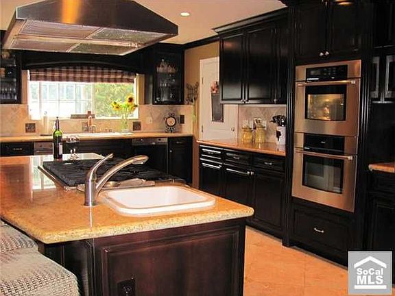 4th image of 520 Laguna Pl