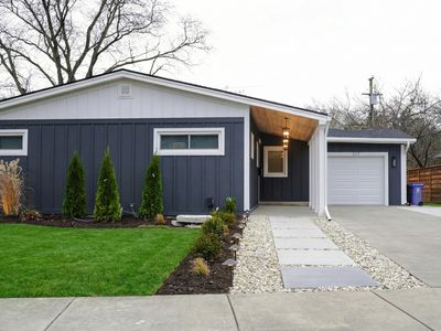 103 E Berkshire Ln, Mount Prospect, IL, 60056