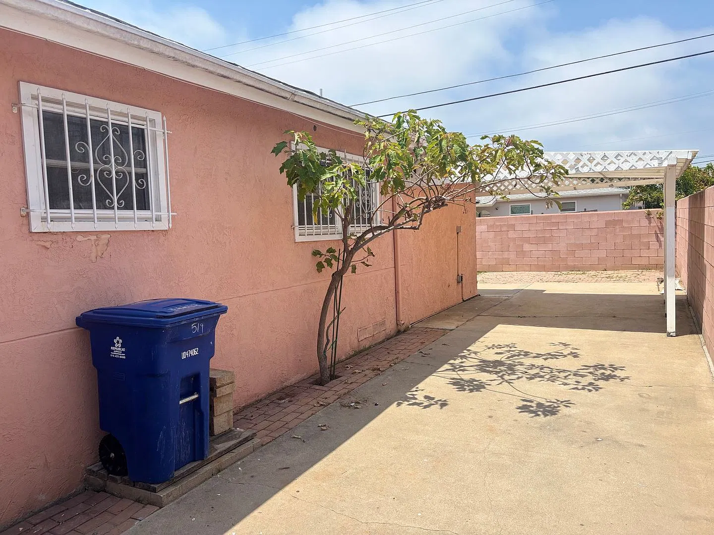 2 bedrooms 2 full bathrooms + attached studio in Chula Vista — Photo 3