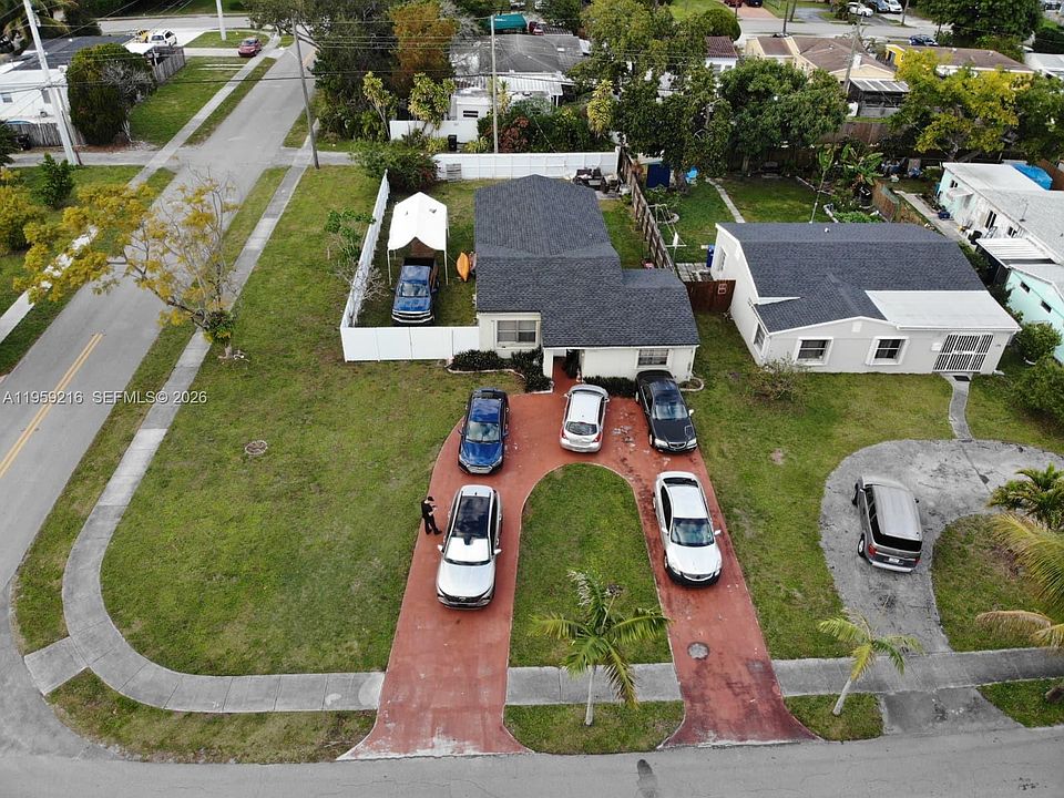 1st image of 1701 NE 180th St