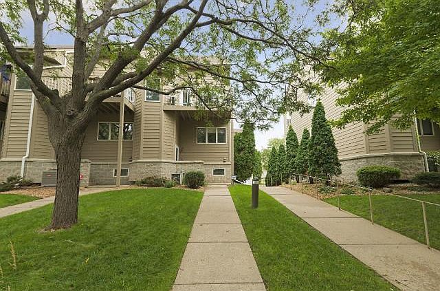 1st image of 2836 Kenwood Isles Dr #2836