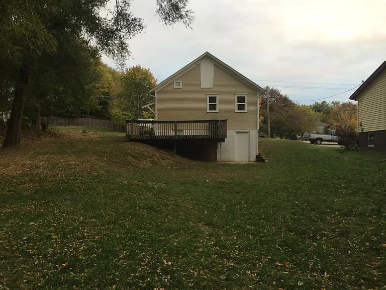 4136 Eastern Ave — Photo 2