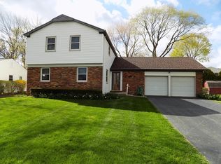 821 Essington Ln, Buffalo Grove, IL