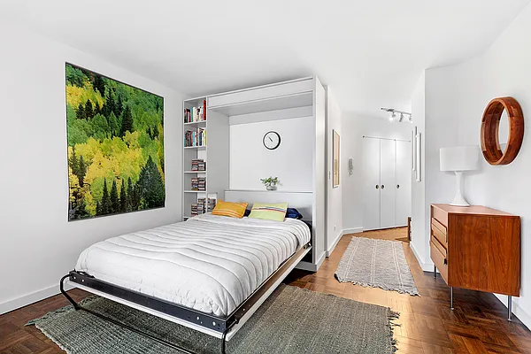 Sold by Compass | media 5