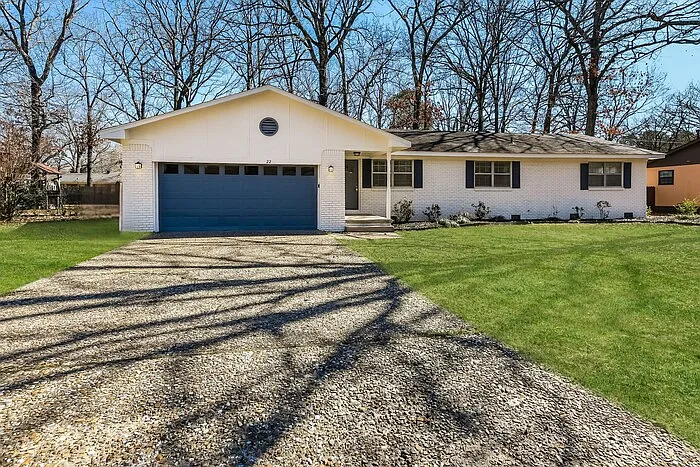 22 Single Oaks Dr — Photo 1