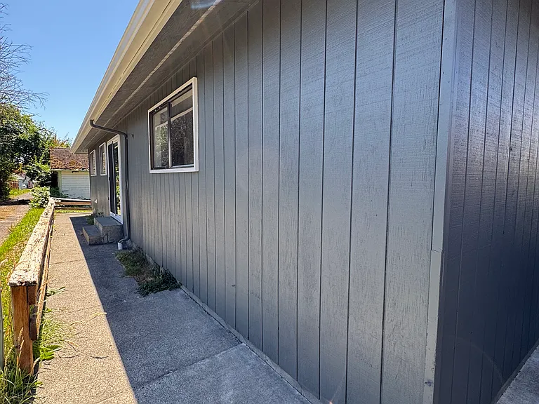 63 SW 5th St — Photo 11
