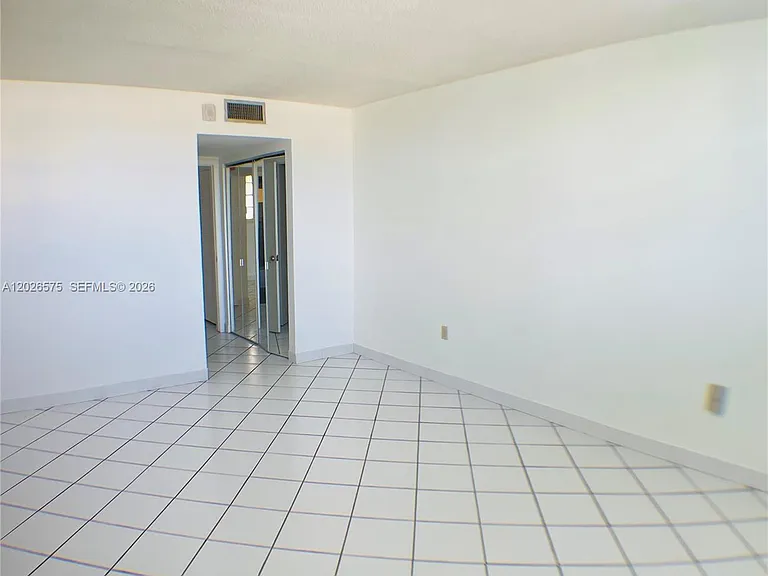 12590 NE 16th Ave #610 — Photo 11