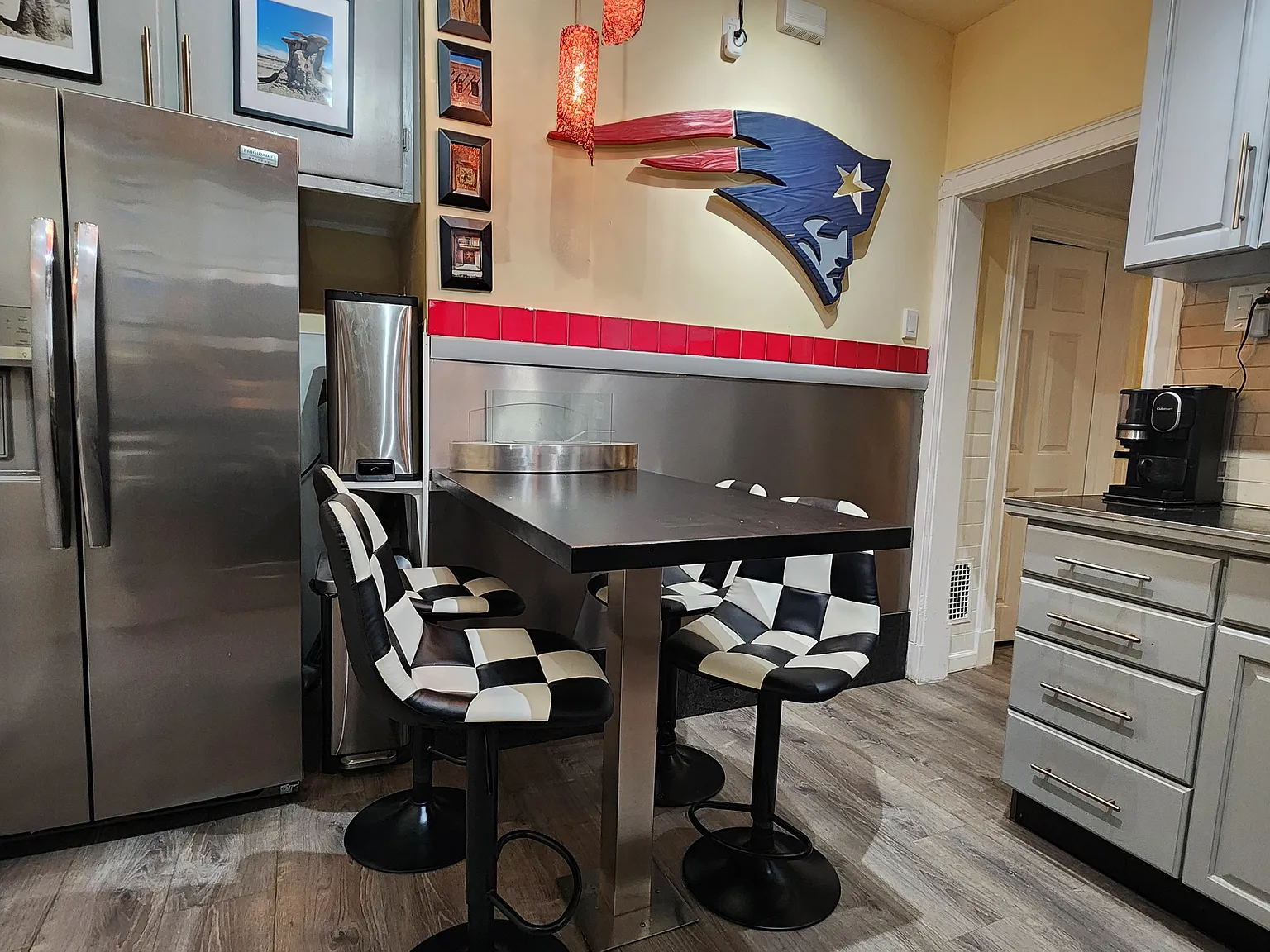 3 bed, 1500 sqft, $1,950 — Photo 1