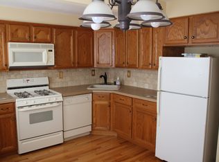 75 Manor Dr, Red Bank, NJ 07701