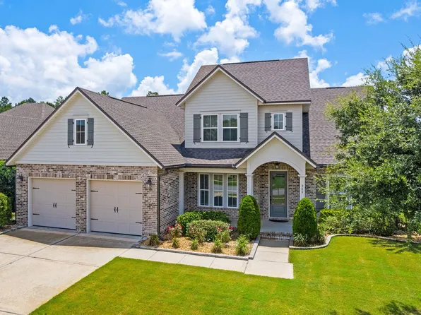 208 Meadow Lake Dr, Freeport, FL 32439