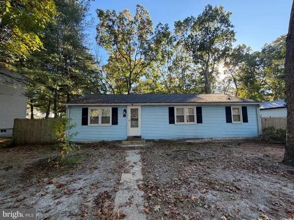 7 Lilac St, Browns Mills, NJ 08015