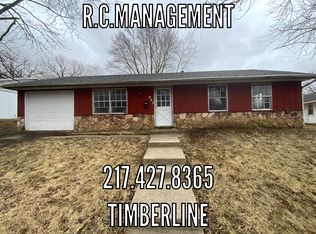 902 Timberline Dr, Danville, IL 61832