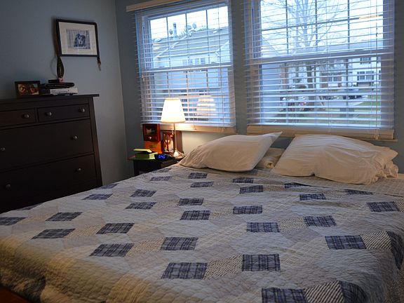 3rd image of 3881 Sunny Brook Ct
