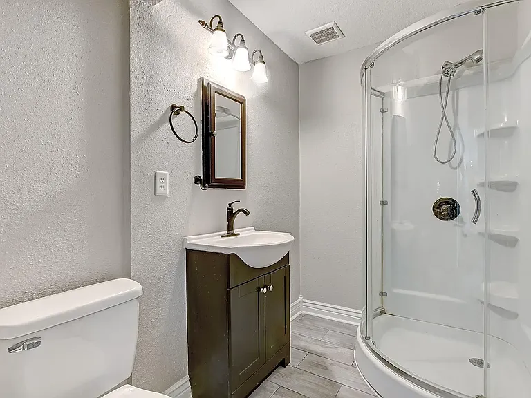 1412 Dunns Lake Dr — Photo 34