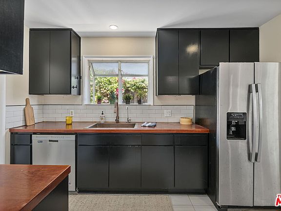 5th image of 22609 Marjorie Ave