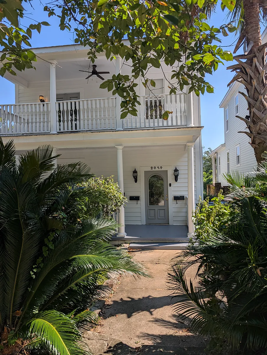 view to front entrance - 2414 Park St #2