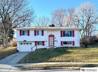 13941 Y Cir, Omaha, NE 68137