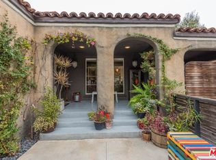 1620 Carmona Ave, Los Angeles, CA 90019