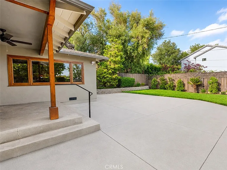 4720 Hayman Ave — Photo 40