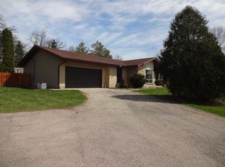 22708 River Rd, Marengo, IL 60152