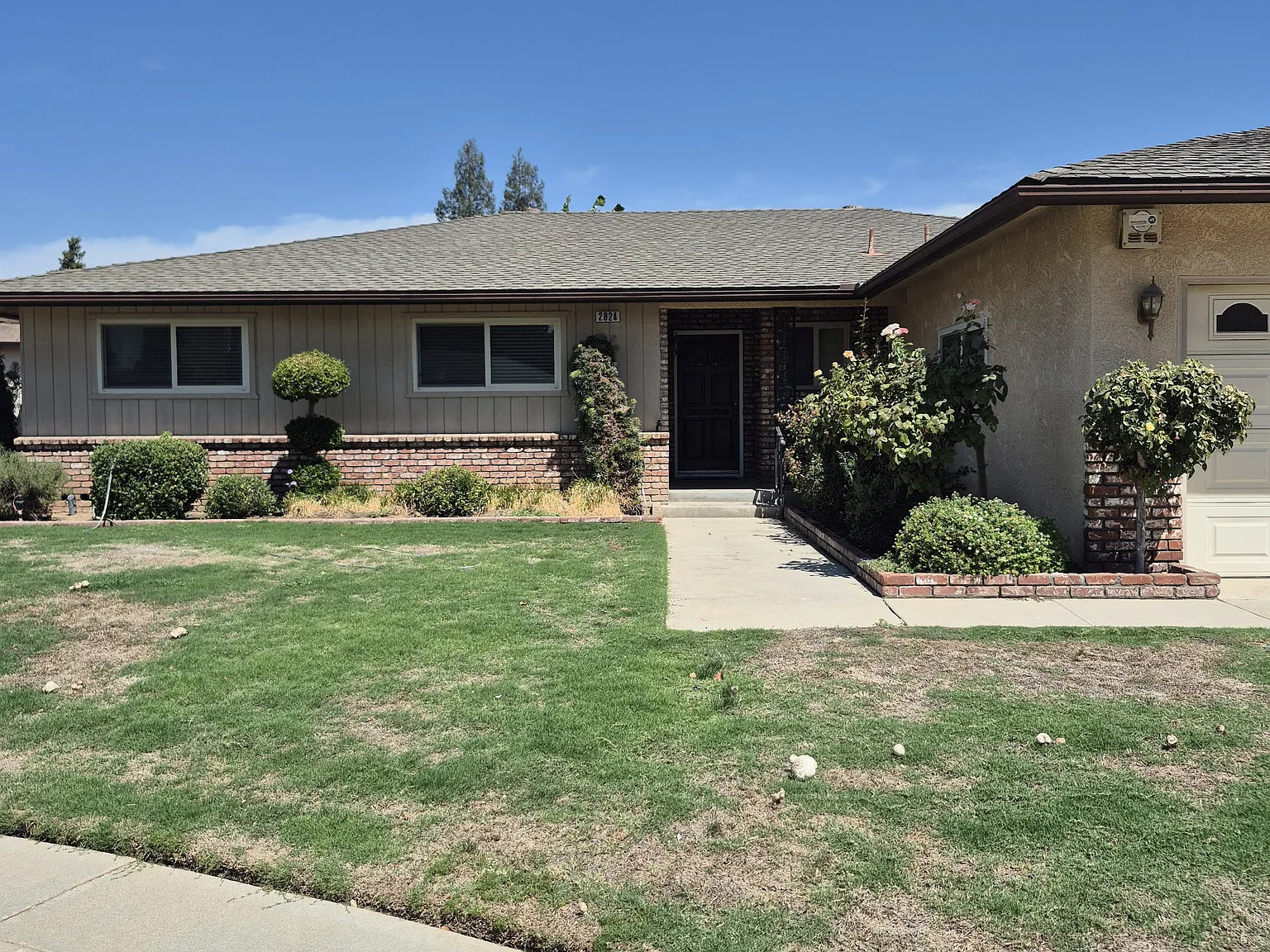 3 bed, 1.5 bath, 1671 sqft, $2,500 — Photo 2