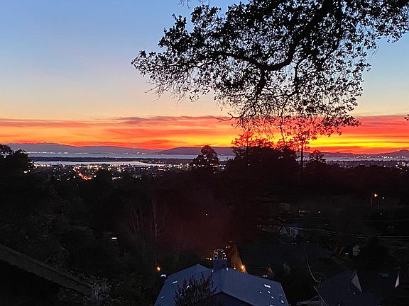 4th image of 4218 Mountain View Ave