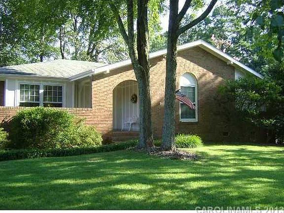 2nd image of 1446 Fox Run Dr