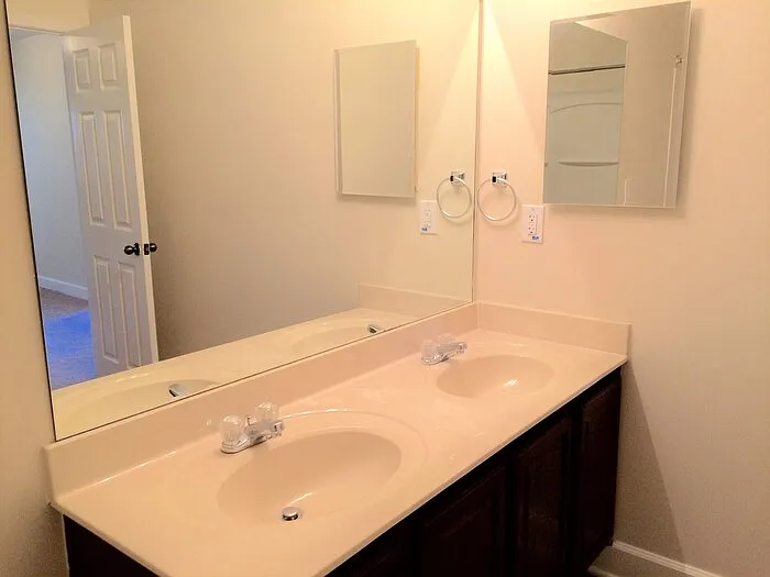 4 bed, 3.5 bath, 2934 sqft, $2,495 — Photo 4