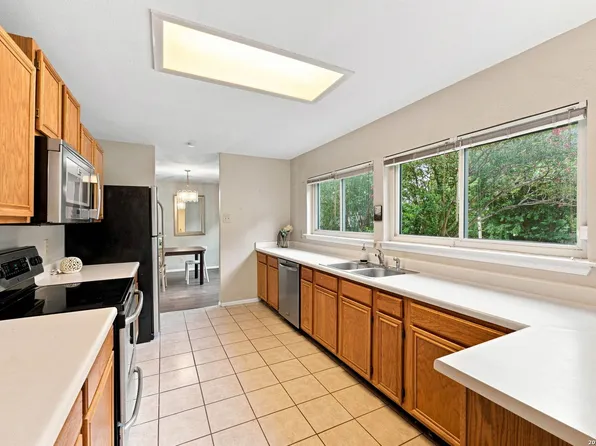 8107 Sunshine Trail, San Antonio, TX 78244