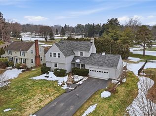 68 Ridgemont Dr, Rochester, NY 14626