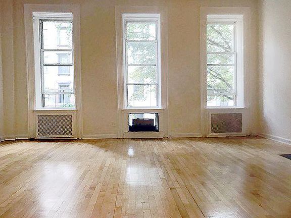 2nd image of 131 E 61st St APT 2A