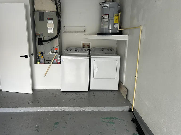 Rachel Ct — Photo 10