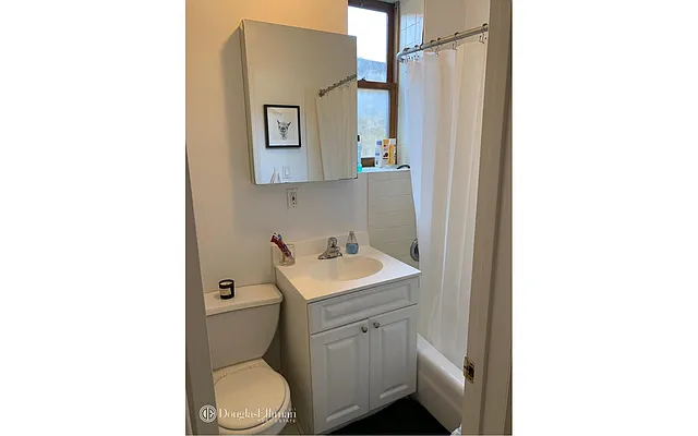 Rented by Douglas Elliman | media 21