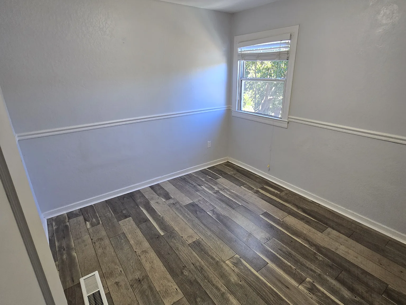 1 bed, $1,000 — Photo 2