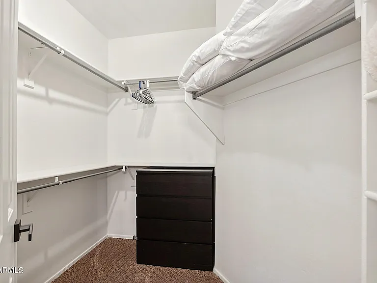 1125 E Irma Ln — Photo 36