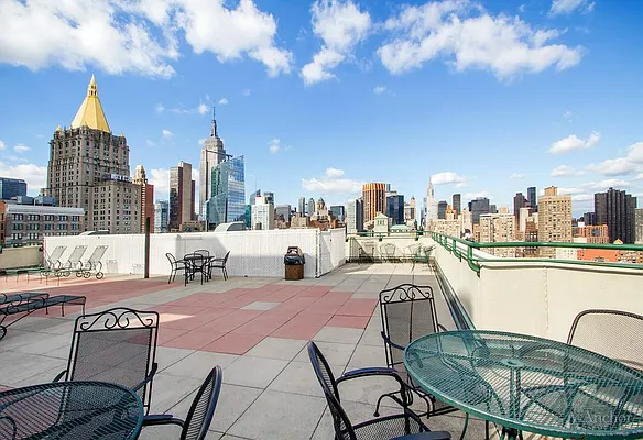 Rented by Anchor Associates | media 7