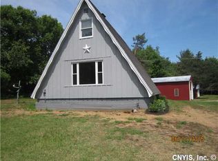 12667 Ridge Rd, Sackets Harbor, NY 13685