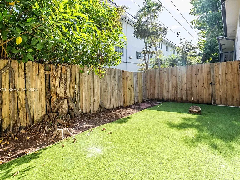 3265 Virginia St #1 — Photo 11