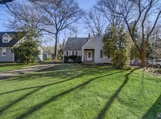 331 Van Emburgh Ave, Ridgewood, NJ 07450