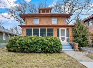 424 Arlington Ave, Elgin, IL 60120
